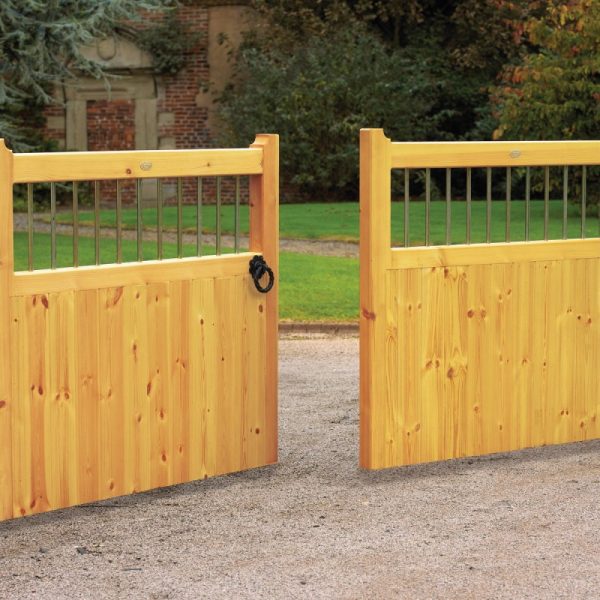 bordeaux wooden driveway gates