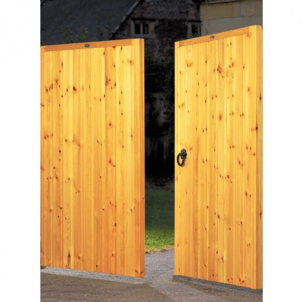 dalby tall wooden driveway gates